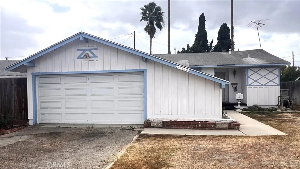 11544 Massinger, Lakewood, California 90715 home-pic-0