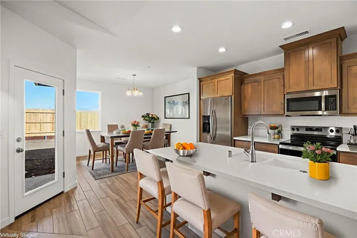 372 Bainbridge, Chico, California 95973