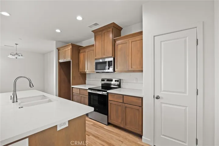 372 Bainbridge, Chico, California 95973