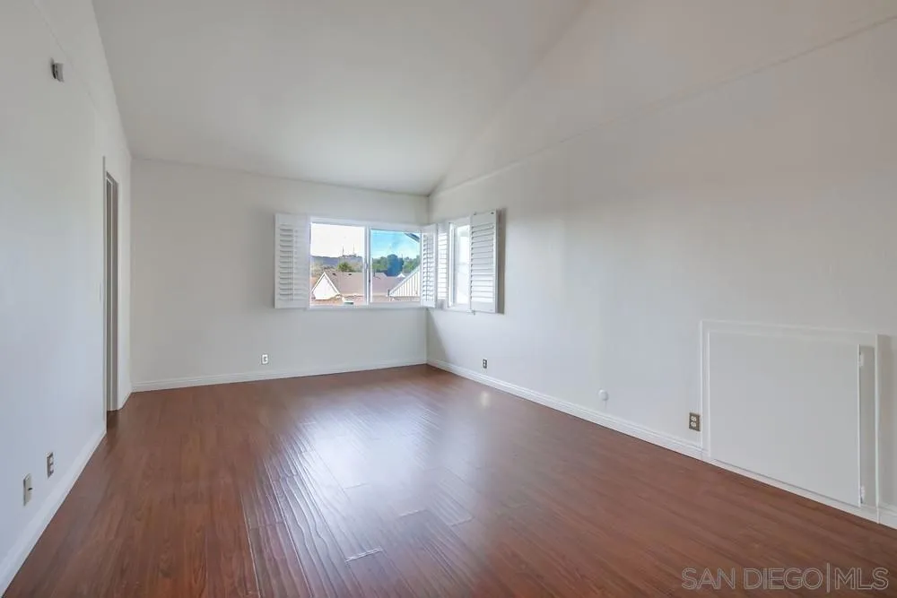 8280 Caminito Sonoma, La Jolla, California 92037 home-pic-18