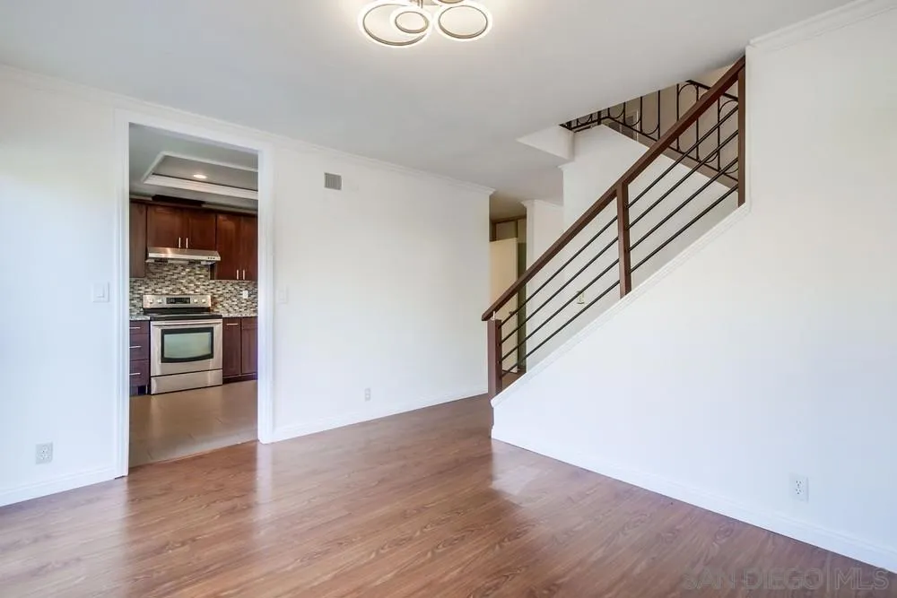 8280 Caminito Sonoma, La Jolla, California 92037 home-pic-7