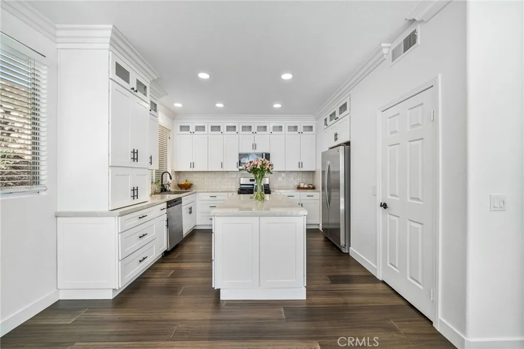 29224 Sandpiper Drive, Lake Elsinore, California 92530 home-pic-20