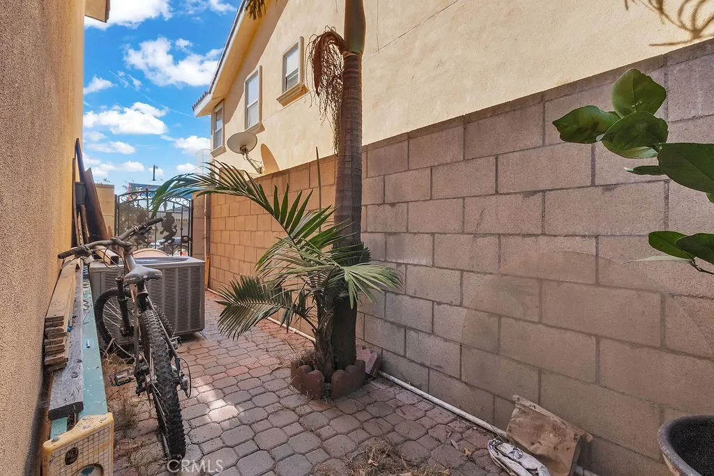 12060 N Santa Fe 4, Lynwood, California 90262 home-pic-28