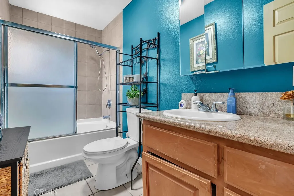 12060 N Santa Fe 4, Lynwood, California 90262 home-pic-17