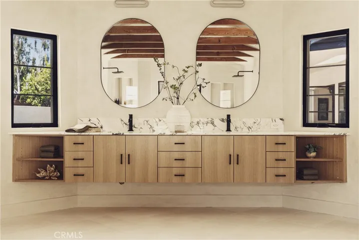 Dual vanity in primary​​‌​​​​‌​​‌‌​​‌​​​‌‌​​​‌​​‌‌​​‌‌​​‌‌​​​​ bathroom