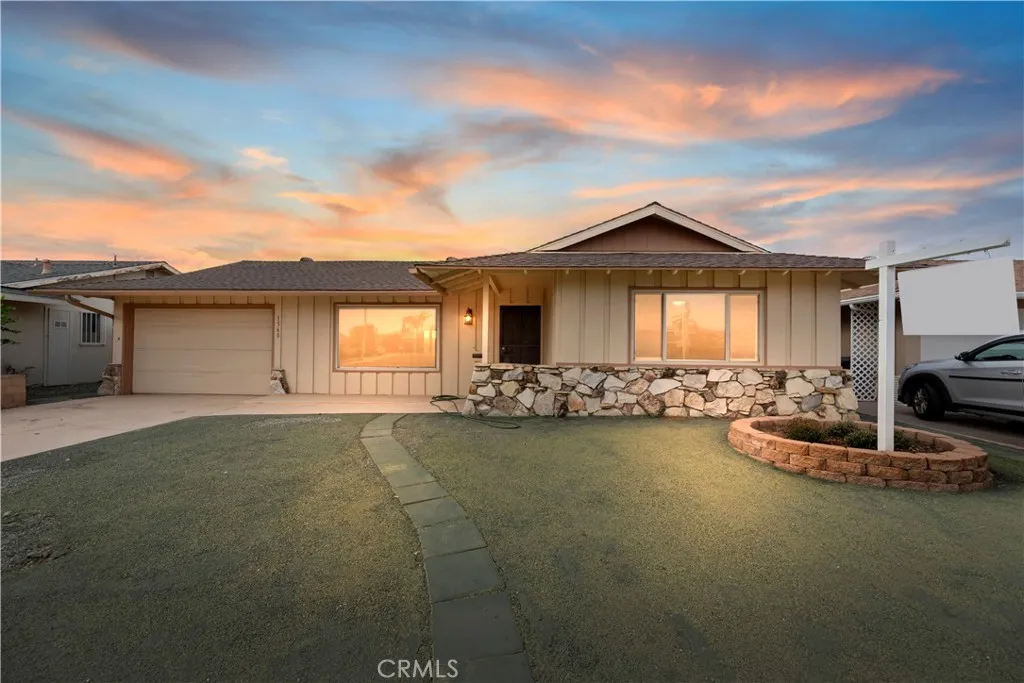 1560 1560 Amberwood, Hemet, California 92543 home-pic-1
