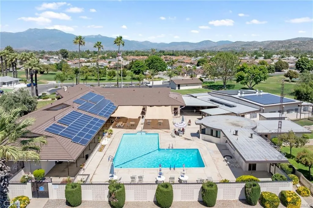 1560 1560 Amberwood, Hemet, California 92543 home-pic-17