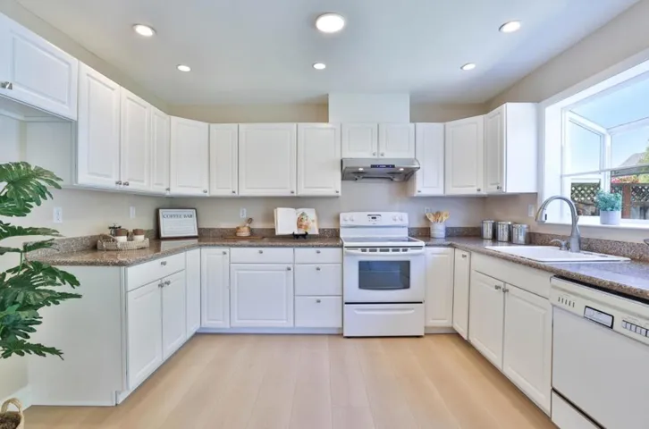 6025 Radcliffe Avenue, Newark, California 94560