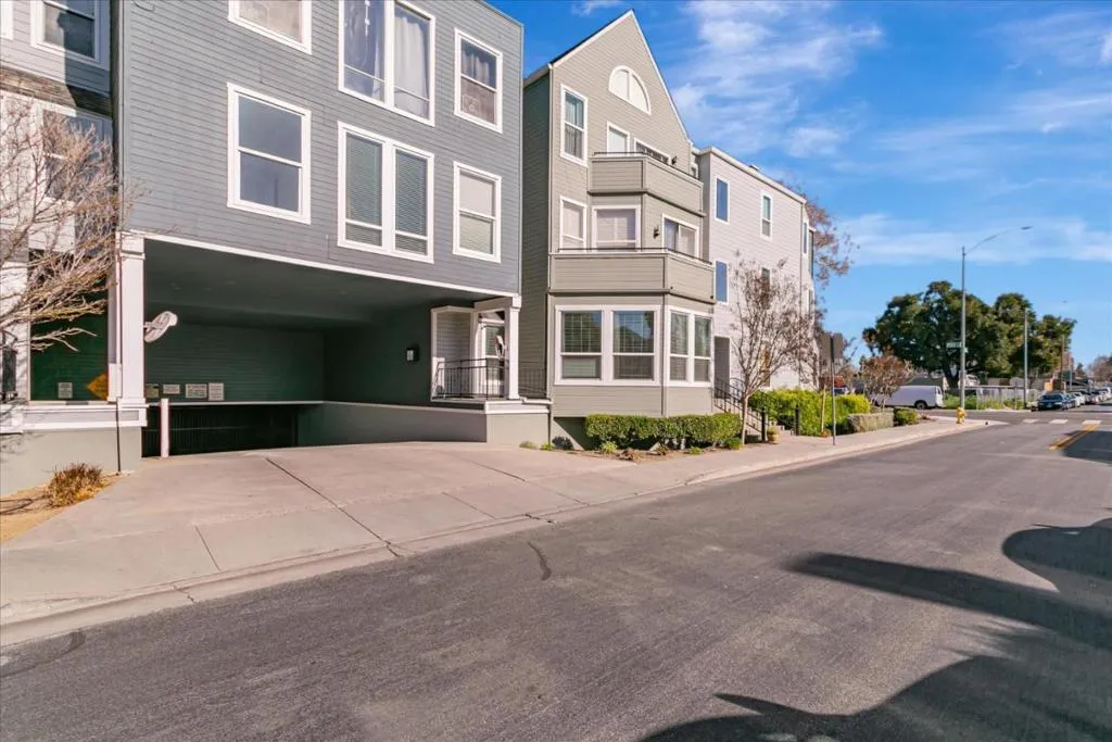 411 Park Avenue 106, San Jose, California 95110 home-pic-33