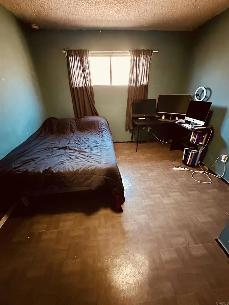 3333 Delta Avenue, Long Beach, California 90810 home-pic-12