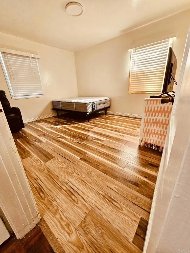 3333 Delta Avenue, Long Beach, California 90810 home-pic-27