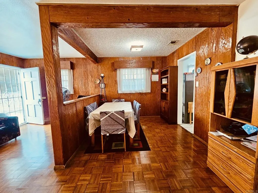 3333 Delta Avenue, Long Beach, California 90810 home-pic-23
