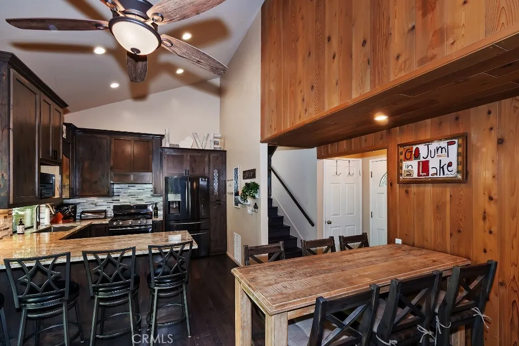 27821 Peninsula Drive 328, Lake Arrowhead, California 92352 home-pic-10