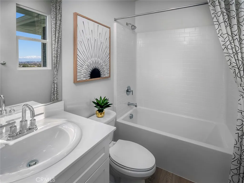 219 Aurora Lane, Pomona, California 91767 home-pic-3