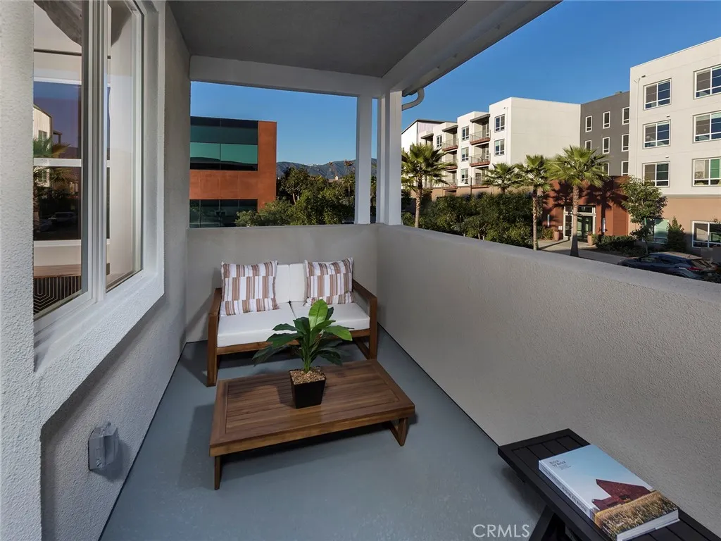 219 Aurora Lane, Pomona, California 91767 home-pic-2