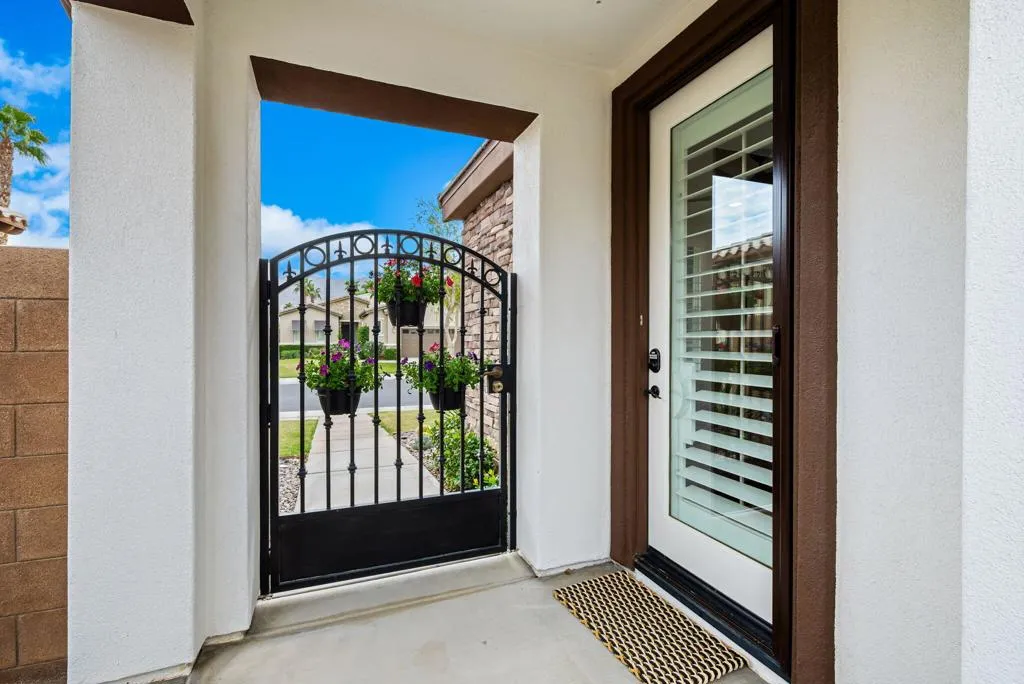 81810 La Paz Court, La Quinta, California 92253 home-pic-6