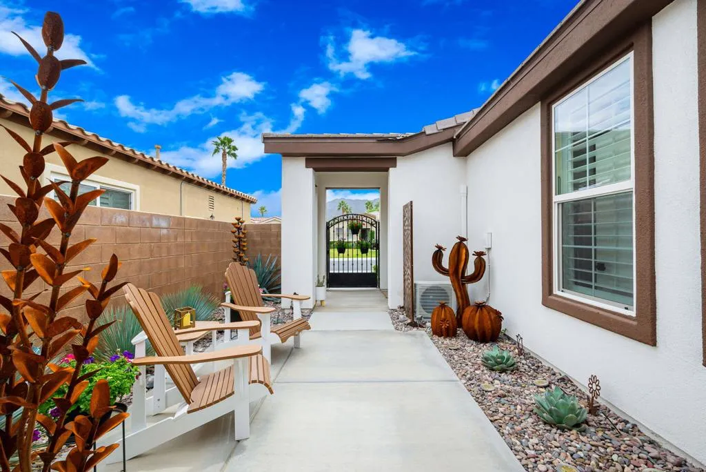 81810 La Paz Court, La Quinta, California 92253 home-pic-7
