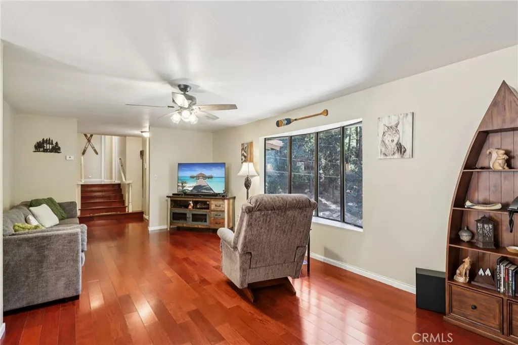 25089 Moon Drive, Crestline, California 92325 home-pic-4