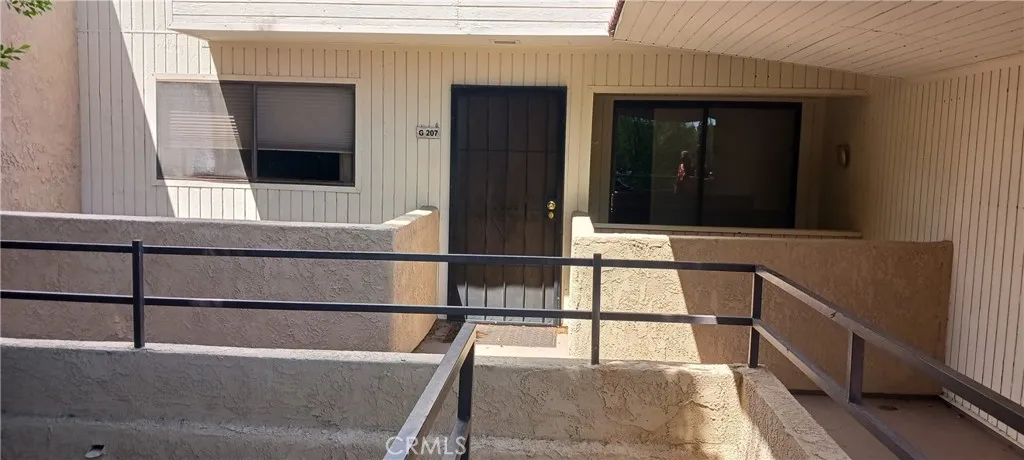 2809 E Los Felices Circle E 207, Palm Springs, California 92262 home-pic-0
