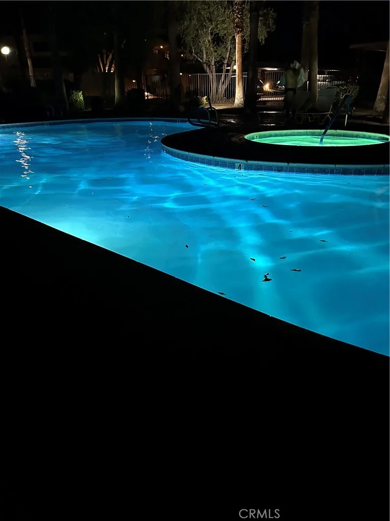 2809 E Los Felices Circle E 207, Palm Springs, California 92262 home-pic-6