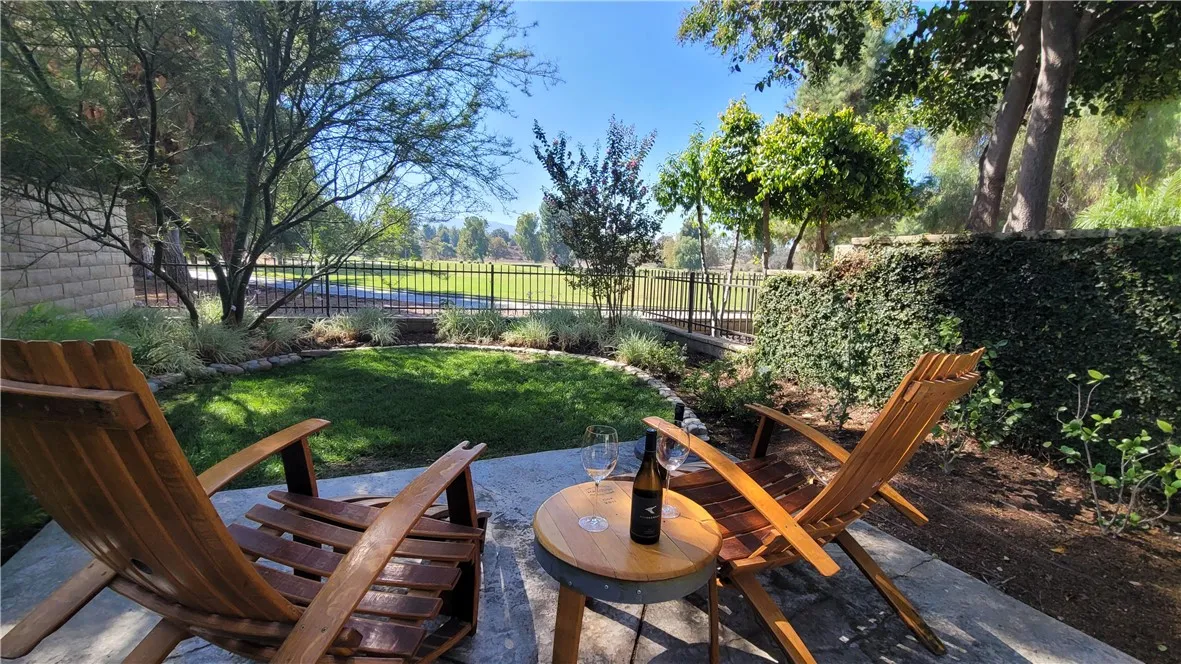 24600 Avignon, Valencia, California 91355 home-pic-24