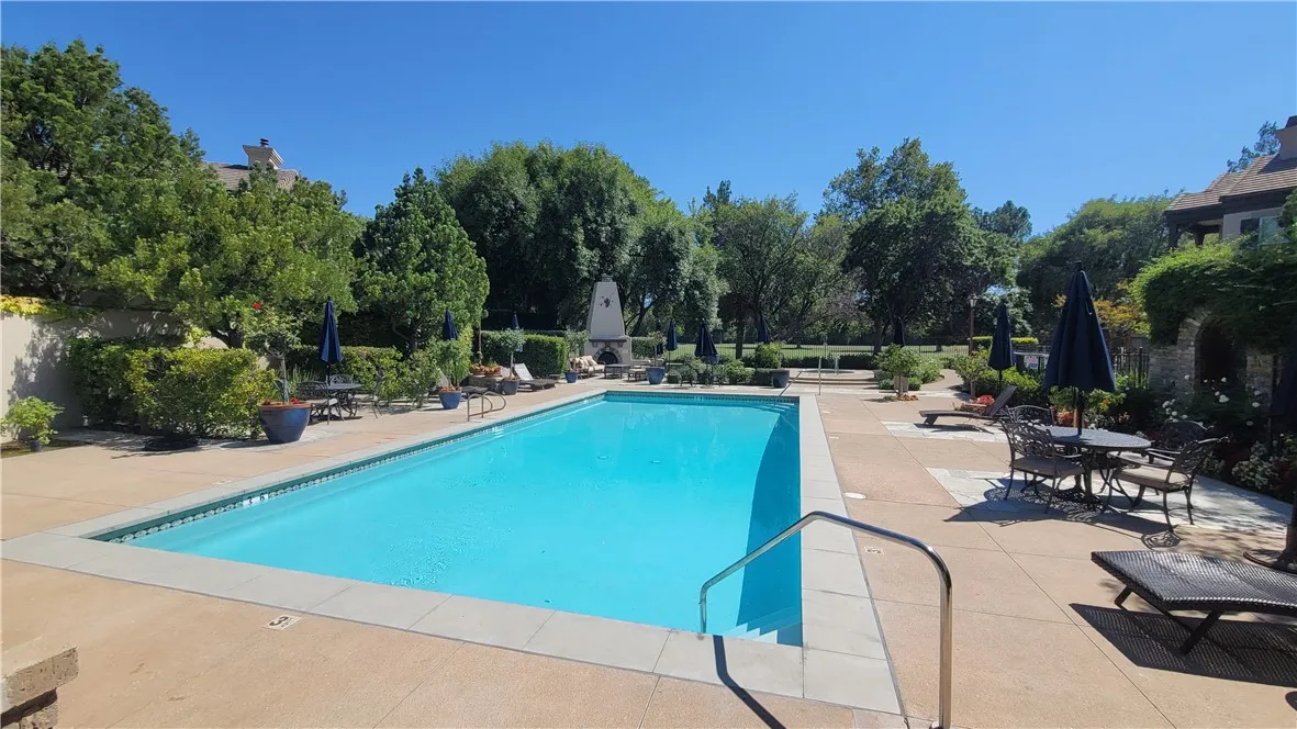 24600 Avignon, Valencia, California 91355 home-pic-29