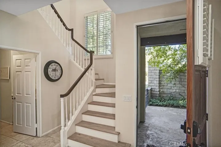 24600 Avignon, Valencia, California 91355