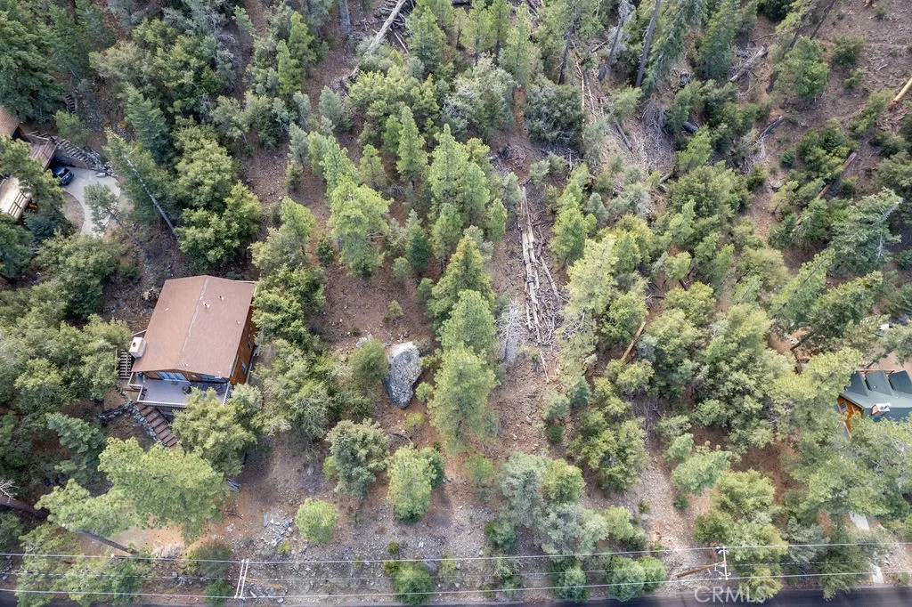 Here is a closer overhead view of the lot to the right of the house.