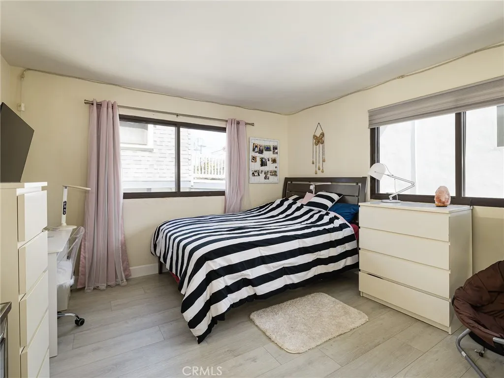 212 E Imperial Avenue E, El Segundo, California 90245 home-pic-8