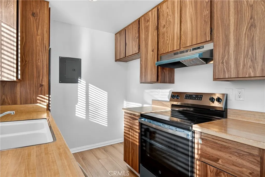 23220 Orange 2, Lake Forest, California 92630 home-pic-8