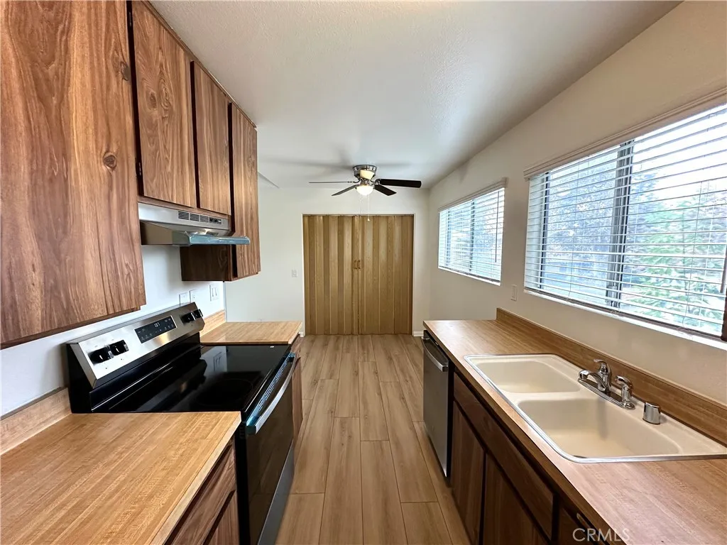 23220 Orange 2, Lake Forest, California 92630 home-pic-0