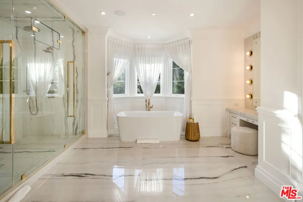 843 N Spaulding Avenue, Los Angeles, California 90046 home-pic-13