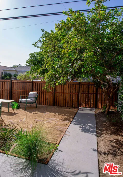 2046 S Burnside Avenue, Los Angeles, California 90016 home-pic-35