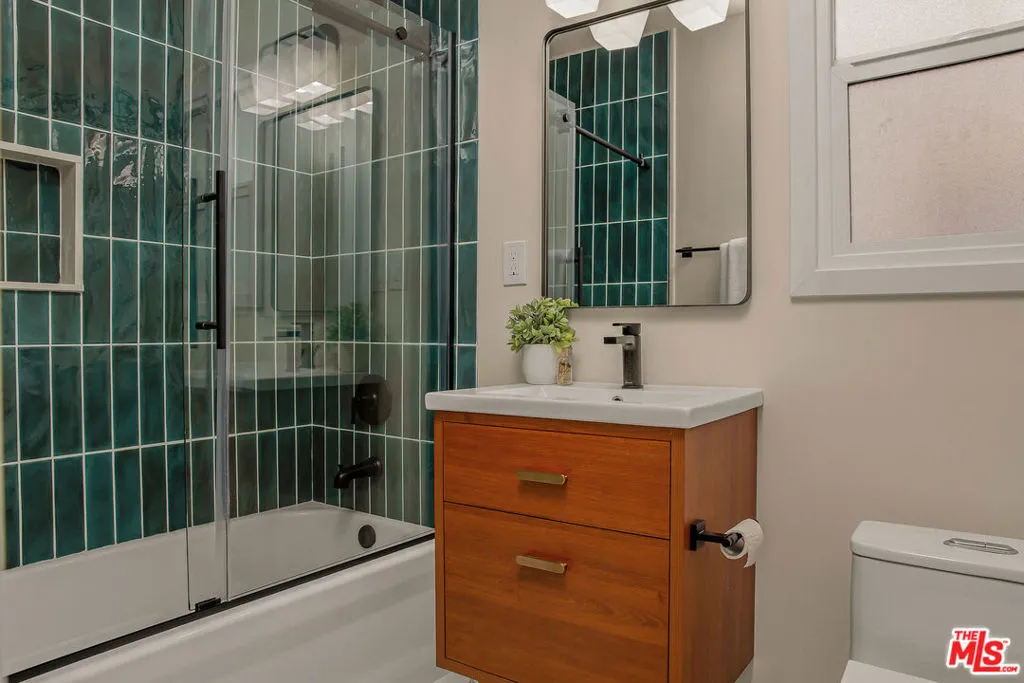 2046 S Burnside Avenue, Los Angeles, California 90016 home-pic-31