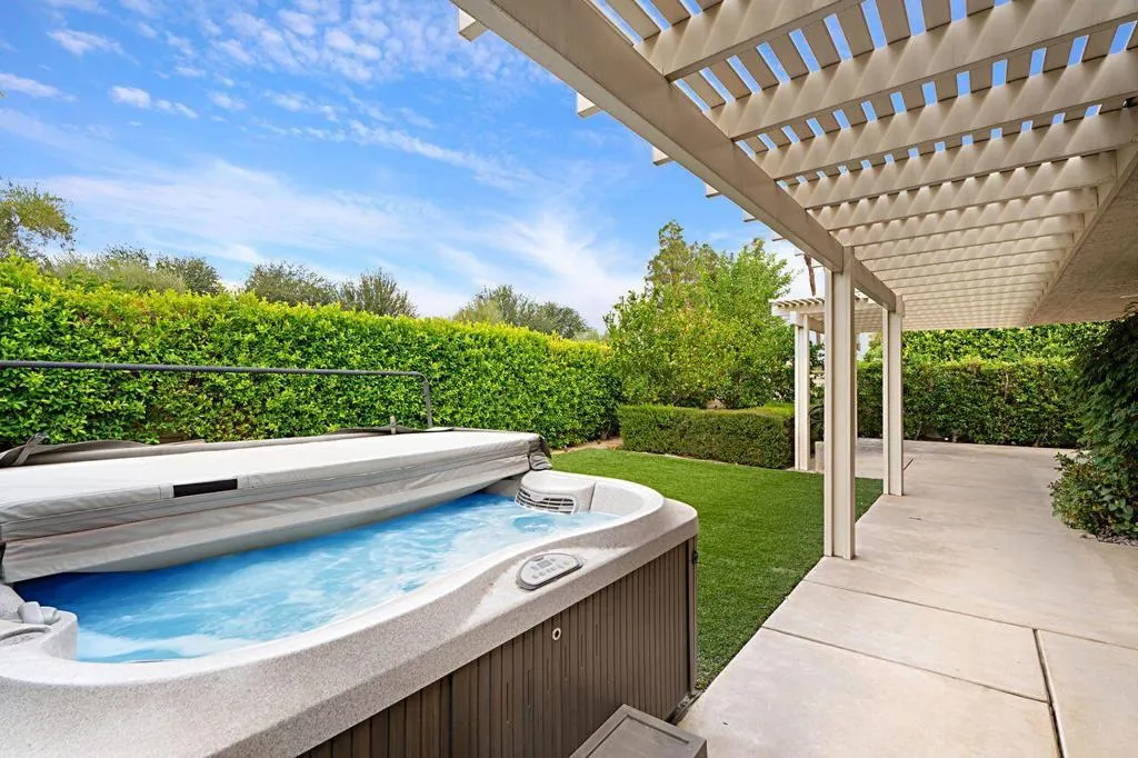 26 Princeton Drive, Rancho Mirage, California 92270 home-pic-17