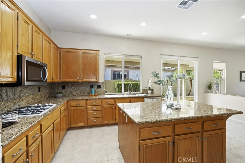 29427 Winding Brook, Menifee, California 92584 home-pic-6