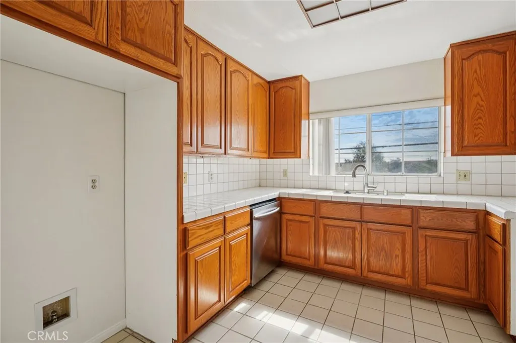 2116 Marine Avenue, Gardena, California 90249 home-pic-27
