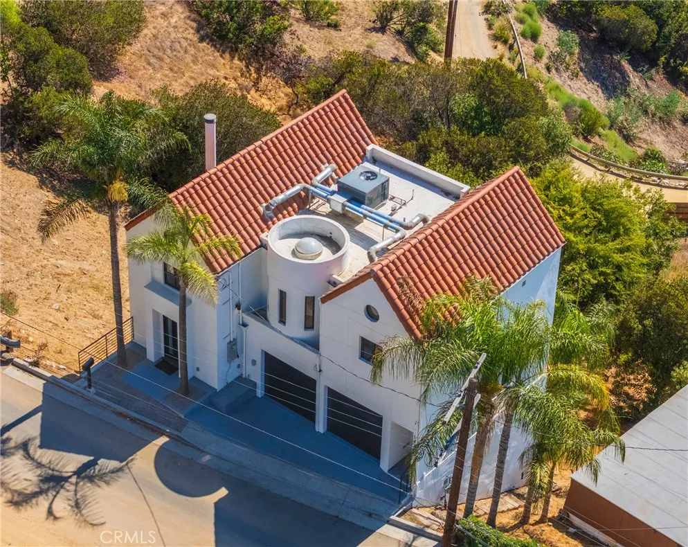 1426 Killarney Avenue, Los Angeles, California 90065 home-pic-0