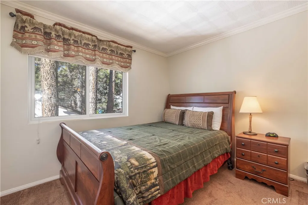 548 Moreno Lane, Sugarloaf, California 92386 home-pic-14