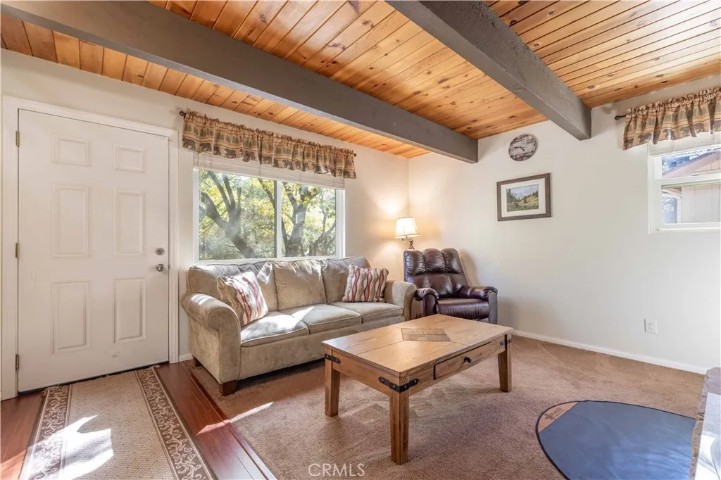 548 Moreno Lane, Sugarloaf, California 92386 home-pic-6