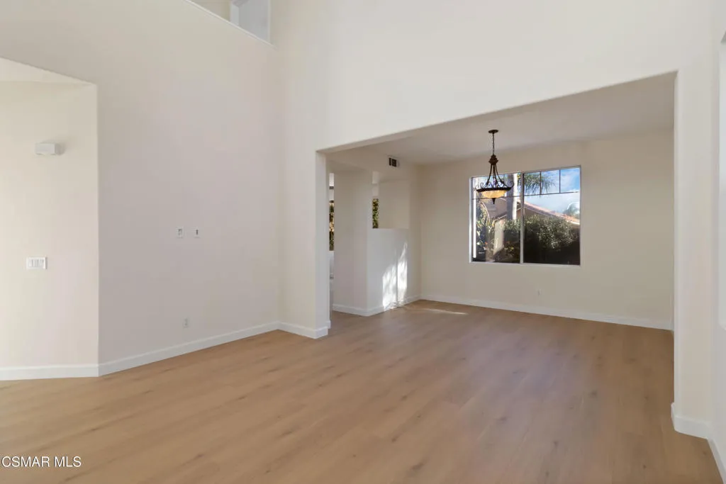 117 Macademia Lane, Simi Valley, California 93065 home-pic-22