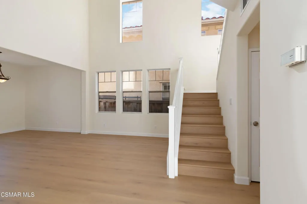 117 Macademia Lane, Simi Valley, California 93065 home-pic-26