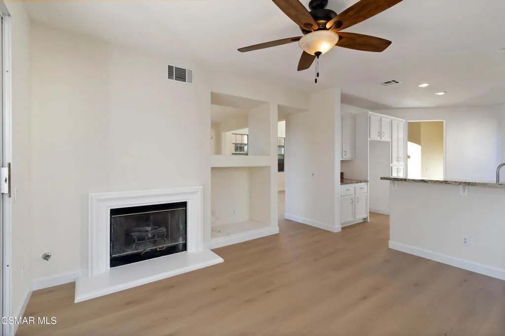 117 Macademia Lane, Simi Valley, California 93065 home-pic-18