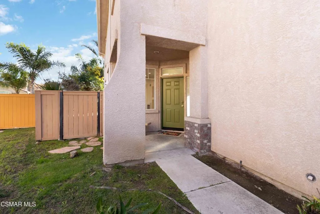 117 Macademia Lane, Simi Valley, California 93065 home-pic-7
