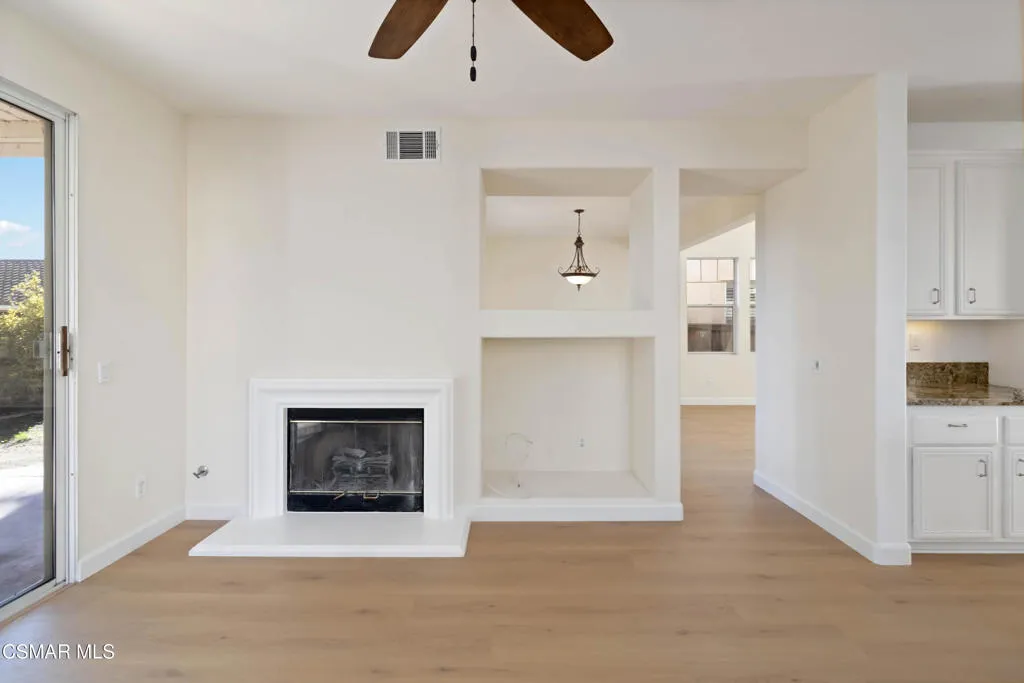 117 Macademia Lane, Simi Valley, California 93065 home-pic-19