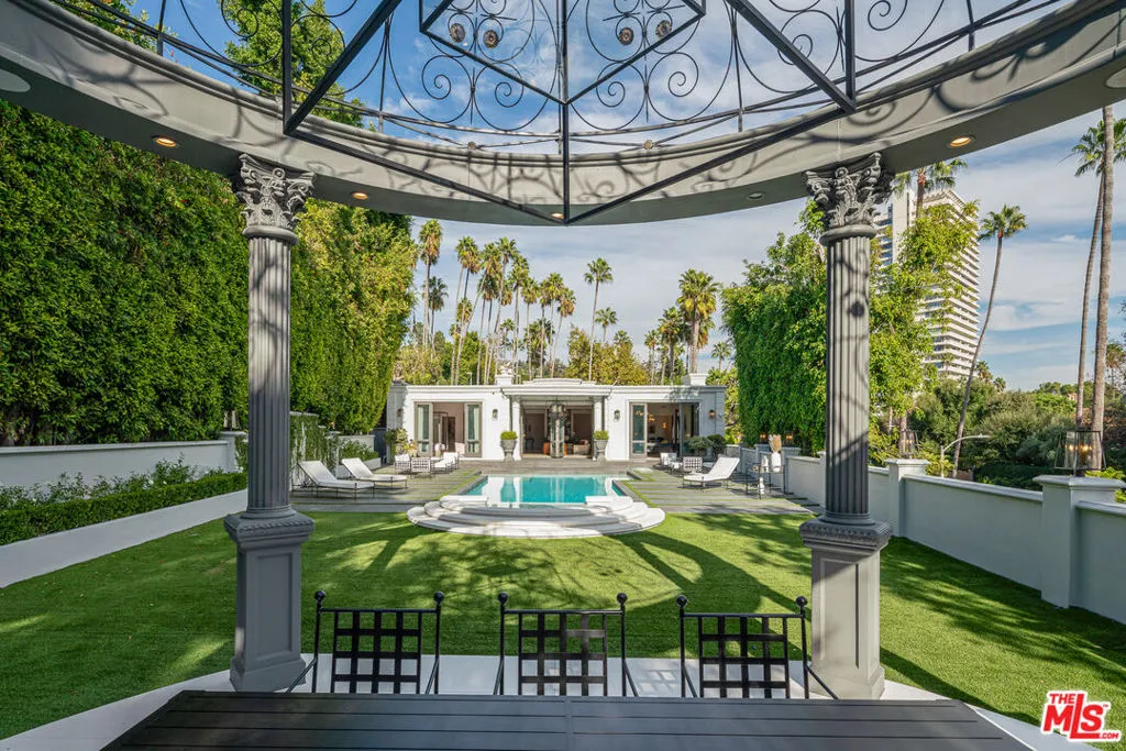 402 Doheny Road, Beverly Hills, California 90210 home-pic-25