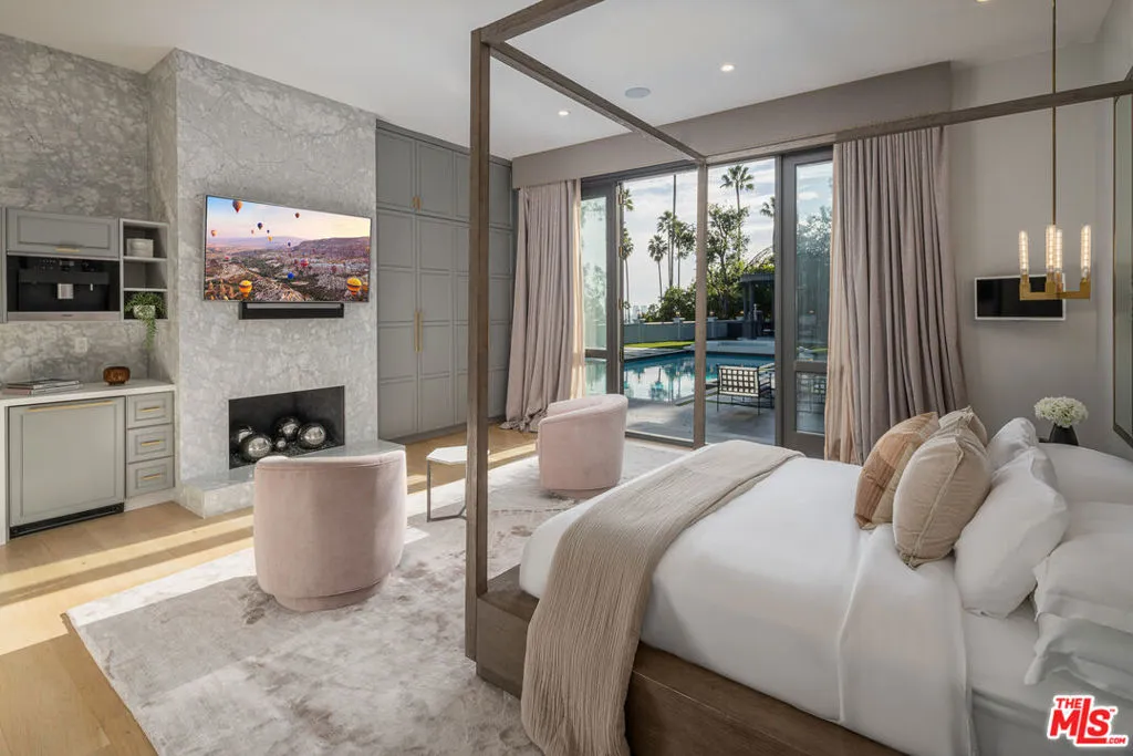 402 Doheny Road, Beverly Hills, California 90210 home-pic-40