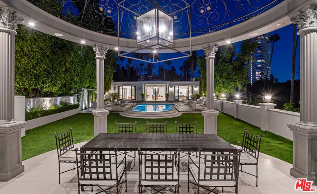 402 Doheny Road, Beverly Hills, California 90210 home-pic-52