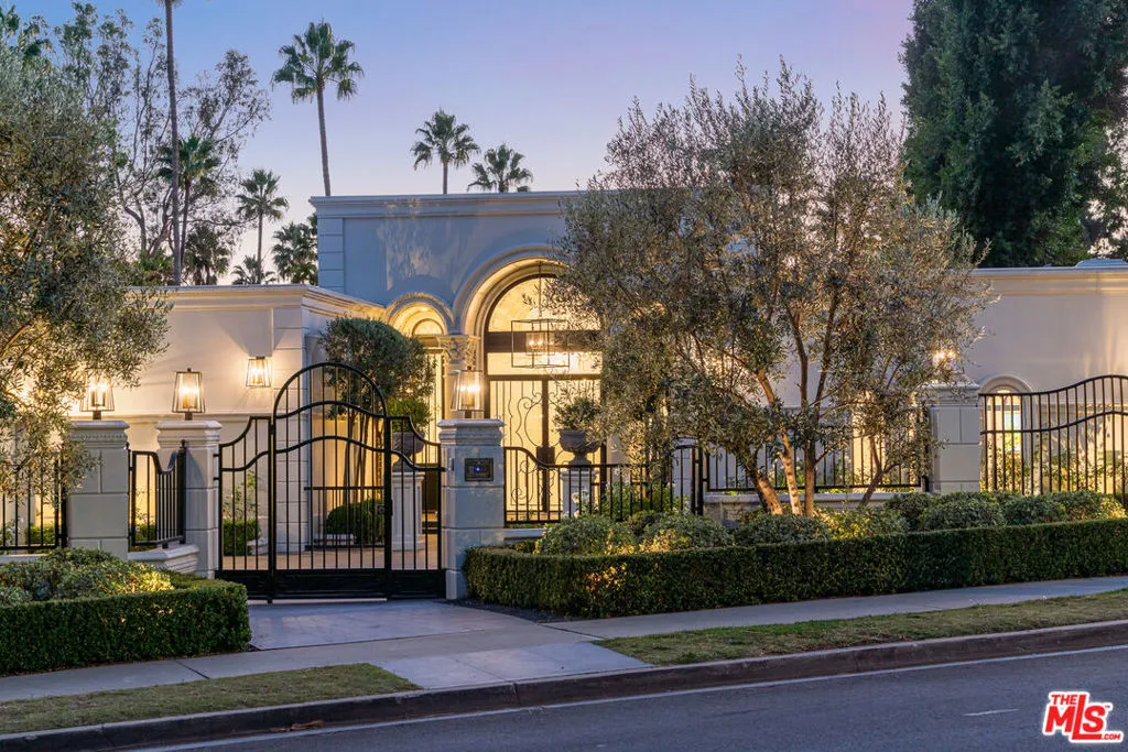 402 Doheny Road, Beverly Hills, California 90210 home-pic-46