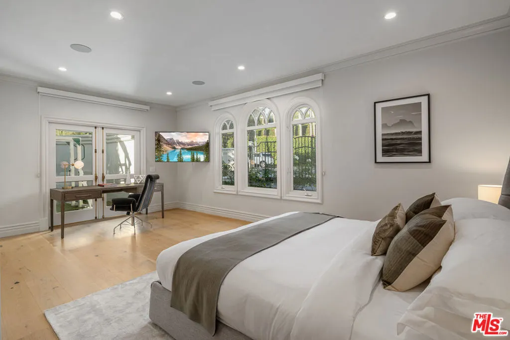 402 Doheny Road, Beverly Hills, California 90210 home-pic-32